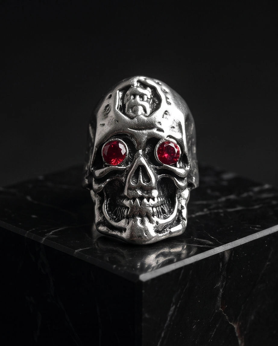 Crimson-Eyed Sculpted Skull Crest Ring